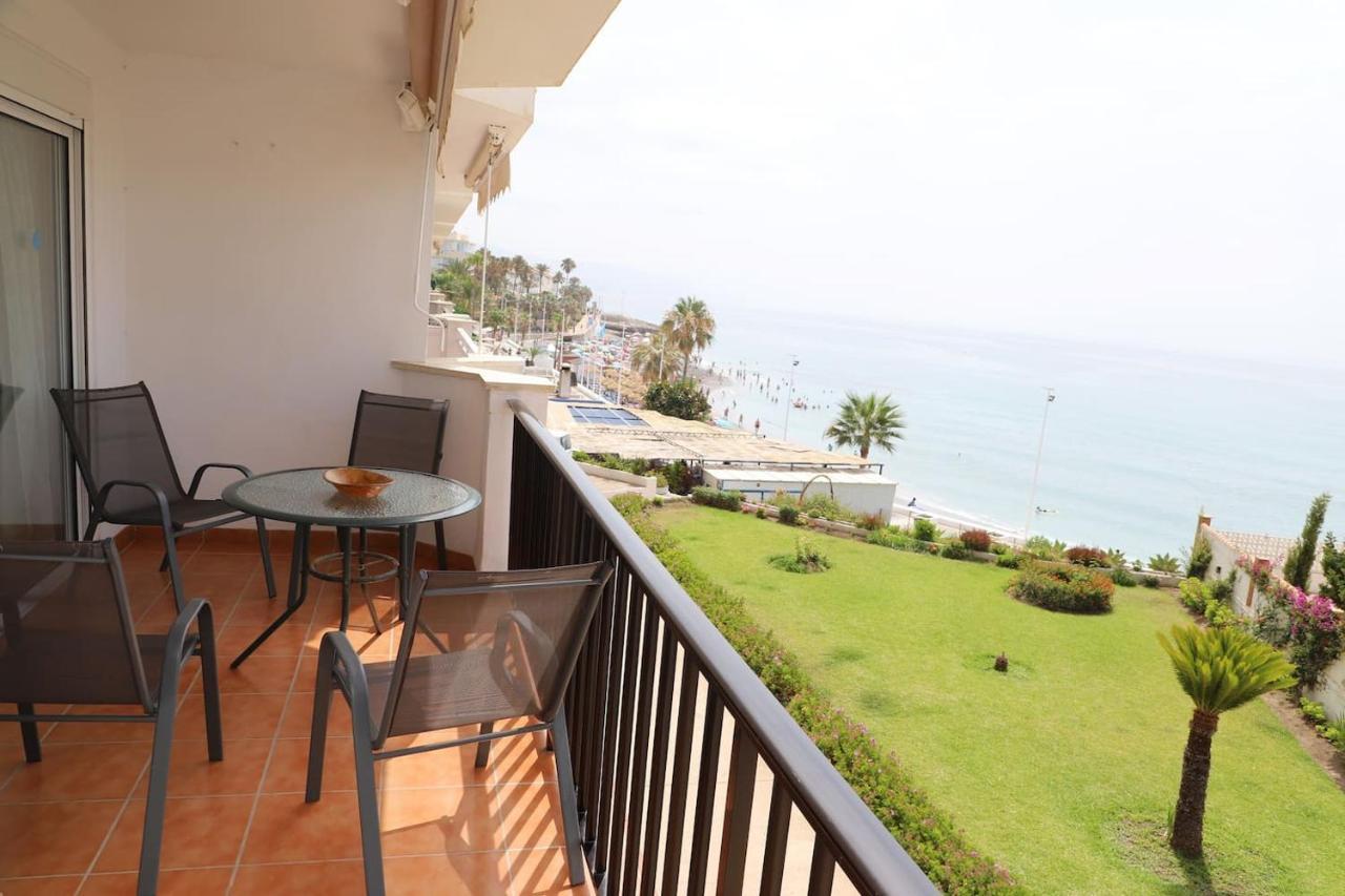 Apartamento En Nerja. Primera Linea De Playa Exterior photo